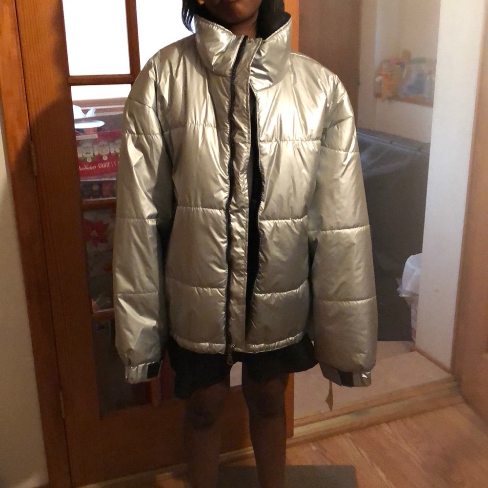 New w/tag Silver Metallic Puffer Lined Coat